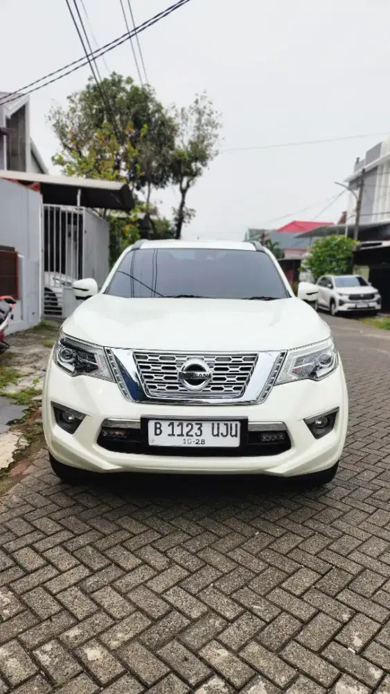 Nissan Terra VL type tertinggi 2018 Putih /AT