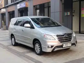 Toyota Kijang Innova V luxury bensin AT 2014