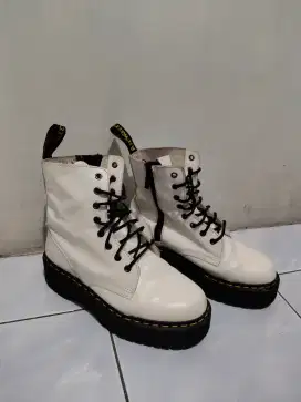 Dr Martens jadon white