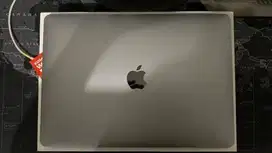 MacBook Air 13” 2020 – i3 / 8GB / 256GB SSD – MULUS