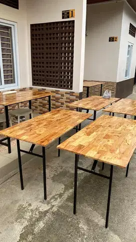 Meja untuk kafe atau warkop