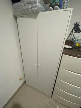 Dijual Second Lemari Ikea 2 pintu ukuran 176 x 80