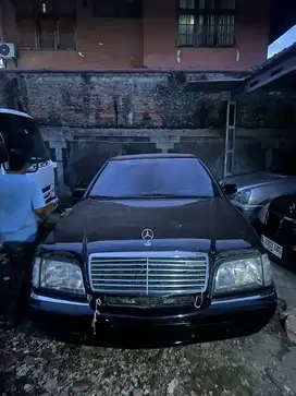 Mercedes Benz S320