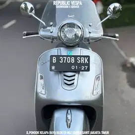 DIJUAL CEPAT Vespa GTS 150 3VIE WARNA ABU-ABU TAHUN 2014