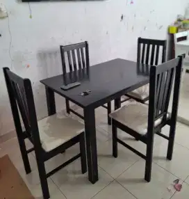 Jual meja makan dengan 4 kursi