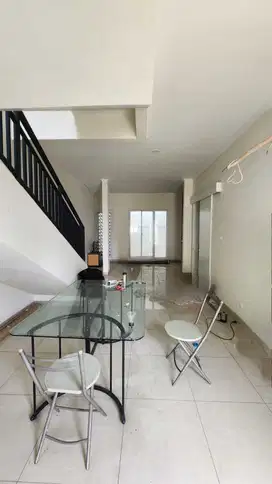 Disewakan Rumah Siap Huni Semi Furnished di Cluster Amanda Summarecon