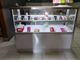 Jual etalase bekas