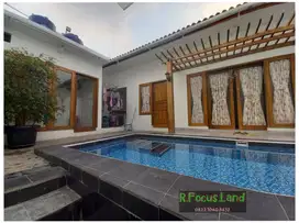 Rumah Cluster Kolam Renang dekat BSD serpong