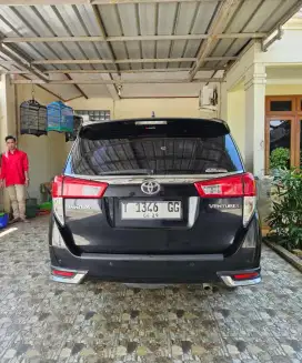 Di Jual Mobil Innova Venturer
