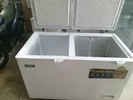 Istimewa freezer 400 liter Modena nego