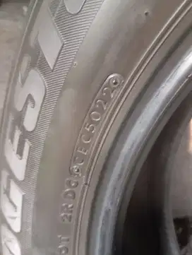 Ban Mobil Bridgestone dueler
