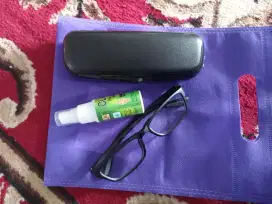 Kacamata minus atau plus