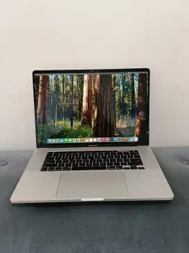 MACBOOK PRO 2019 i7 16 RAM 16GB SSD 512GB