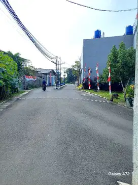 Rumah Dalam cluster Dengan Akses Jalan 2 Mobil Di selatan Jakarta