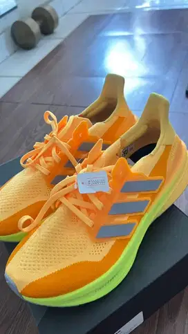 Adidas Running ultraBoost 5