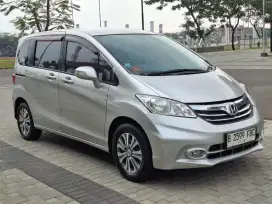 HONDA FREED SD AT 2013 SILVER