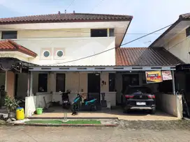 Rumah 2 Lt Full Furnished di Perum Majapahit Regency, Pedurungan Lor