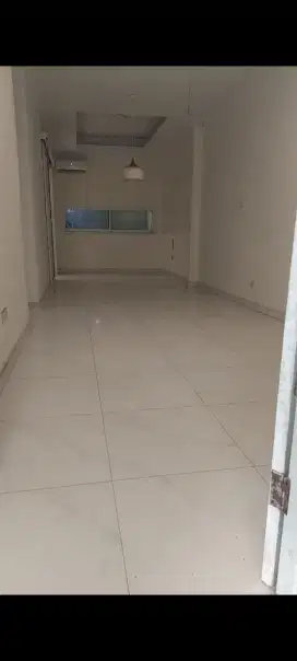 Mencari kerja pulang.pergi di jam 12.00 - 16.00