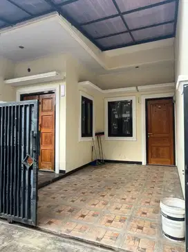 Jual Cepat Rumah 2 Lantai Siap Huni Strategis di Jatimakmur Bekasi