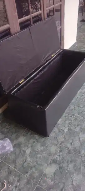 Sofa box panjang