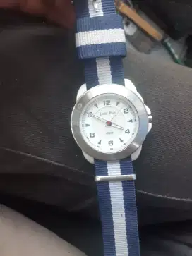 Jam tangan louis pion