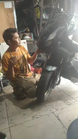 lagi butuh montir bengkel