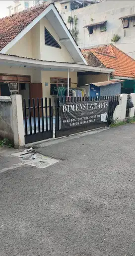 Dijual Rumah tua hitung Tanah di Kebayoran lama JakSel.