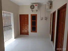 Disewakan kos luas kamar 3x4,5m baru bangun di kota wates