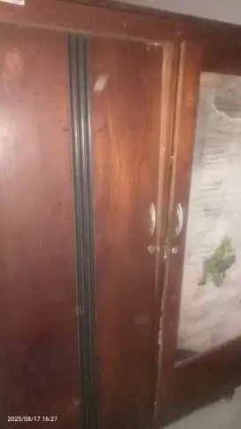Lemari jati asli