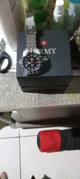 Jam Tangan Swiss Army