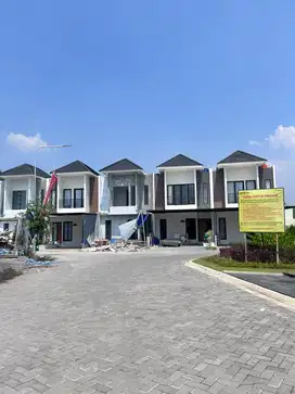 DIJUAL RUMAH 2LT DEKAT UNDIP TEMBALANG