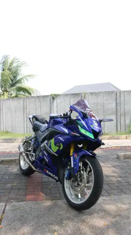 DI JUAL MOTOR R15V3 2017 MOVISTAR