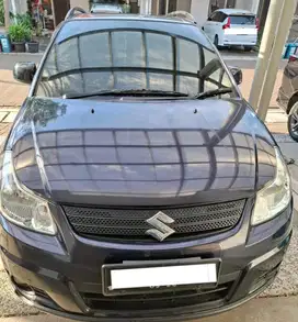 Suzuki SX4 SXOVER tahun 2008 (antik)