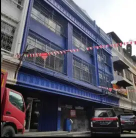Tiga Ruko Gandeng 3 Lantai di Jembatan Lima Permai Gambir Jual Cepat
