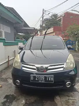 Jual Mobil Nissan grand Livina ultimate 1500. CC tahun 2011 Automatic