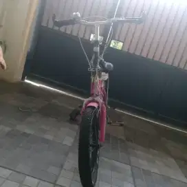 Sepeda lipat ukuran 20