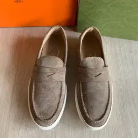 Tods suede slip on casual work shoes sepatu 42