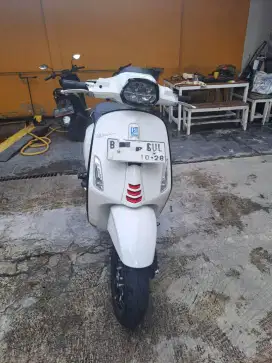 Piaggio Vespa Sprint S ABS 150 Tahun 2023