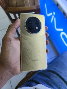 Realme 13 plus 5g 12/256 like new garansi panjang april 2026