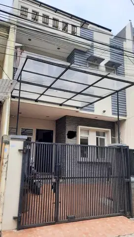 Dijual cepat rumah di taman ratu jakarta barat