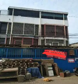 Dua Ruko Gandeng 4 Lantai di Kampung Gusti Butuh Uang