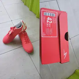 Di Jual Sepatu Futsal Merk Spec NEW