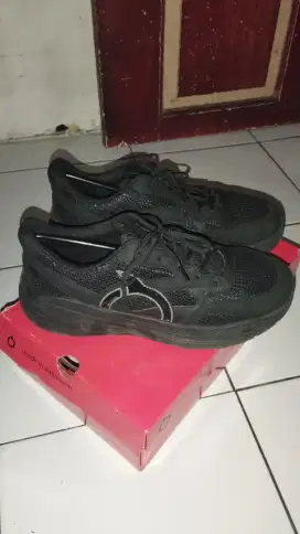 ortuseight corby black