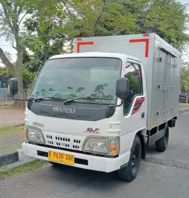 ISUZU ELF ENGKEL BOX 2015