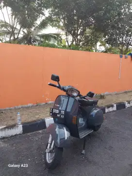 vespa px tahun 1985