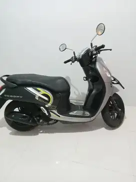 Honda Scoopy 2024 Abu/Gray