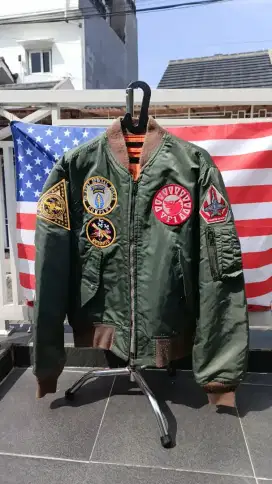 Bomber alpa industri