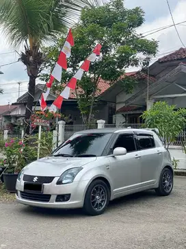 Swift ST M/T 2009 Istimewa