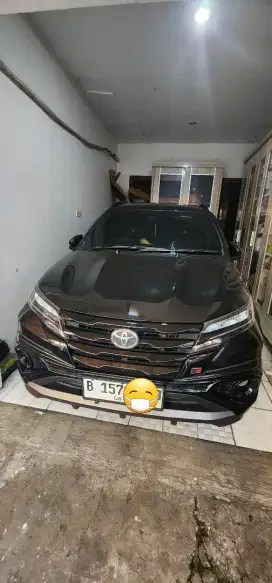 Mobil toyota Rush GR manual