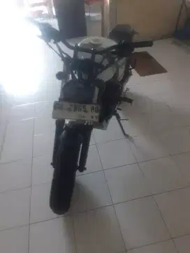 Motor Custom Yamaha Byson